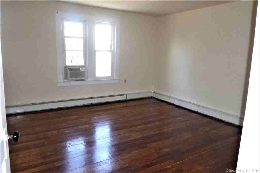 17 Rosemary Pl - Photo 2 of 12