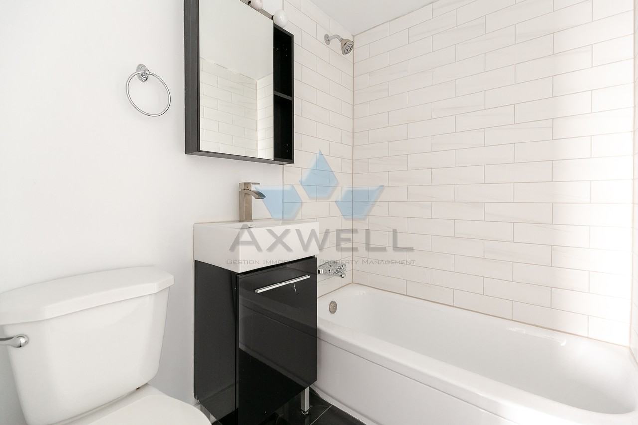 2900 Chemin de la Côte-de-Liesse - Photo 2 of 15