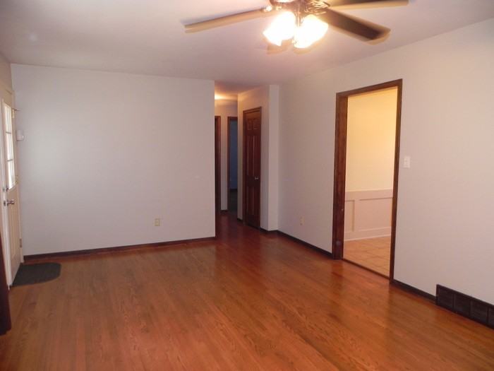 8724 Grandview Street - Photo 3 of 18