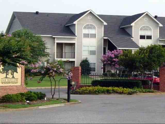 Oak Hollow Apartments - Photo 2 of 16