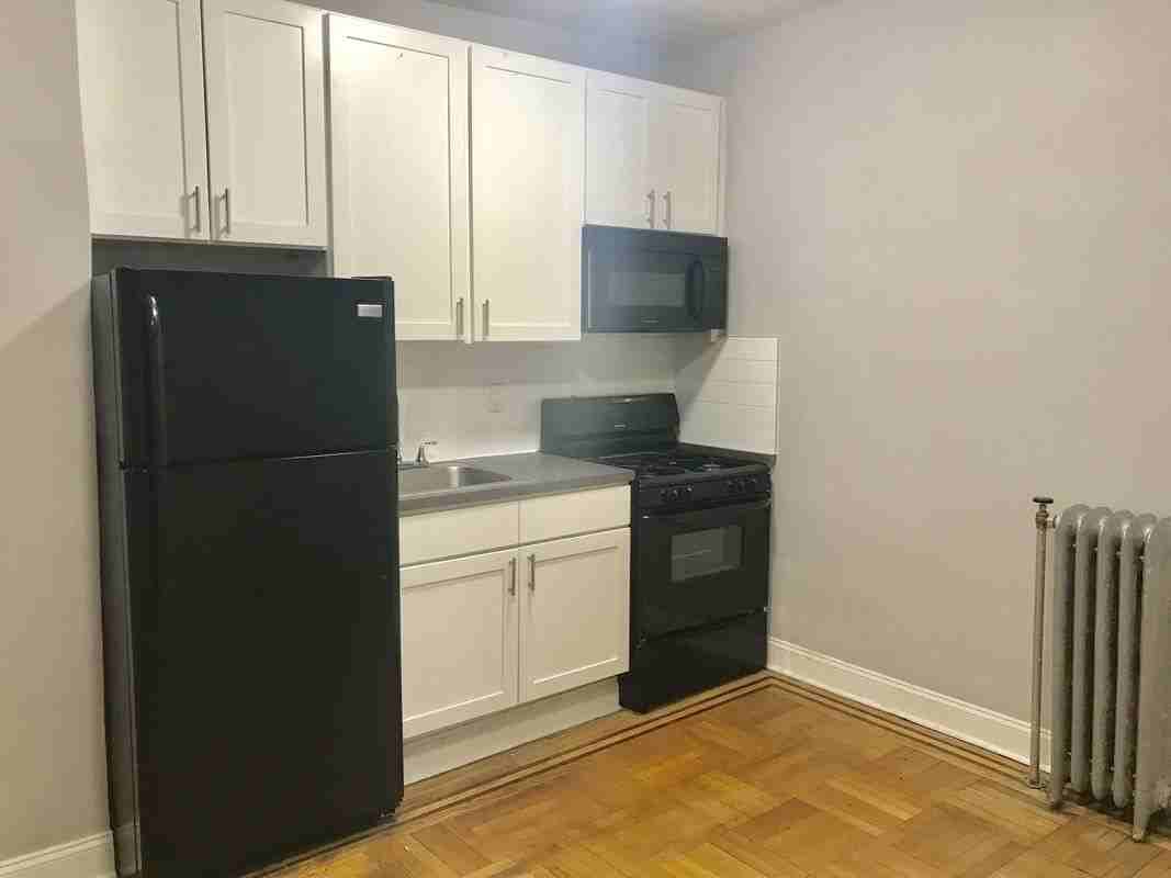 Barker Ave & Allerton Ave, The Bronx, NY 10467, US, New York, NY 10467