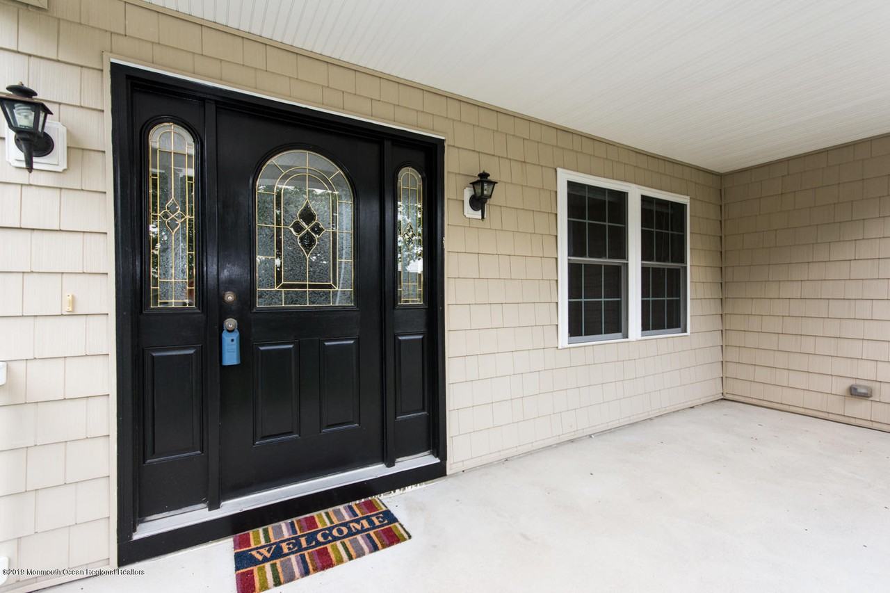 1014 Driftwood Avenue - Photo 2 of 37