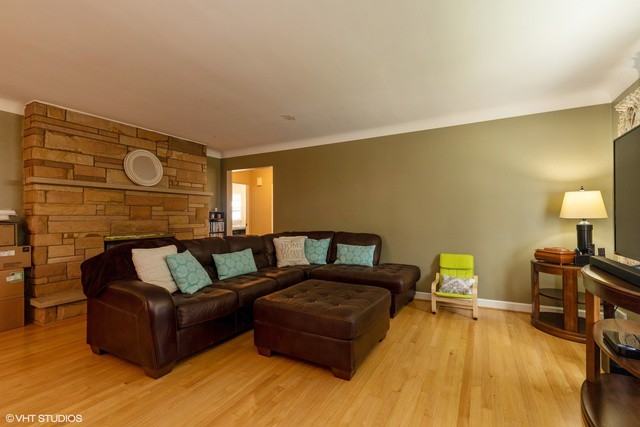 8016 Country Club - Photo 2 of 13