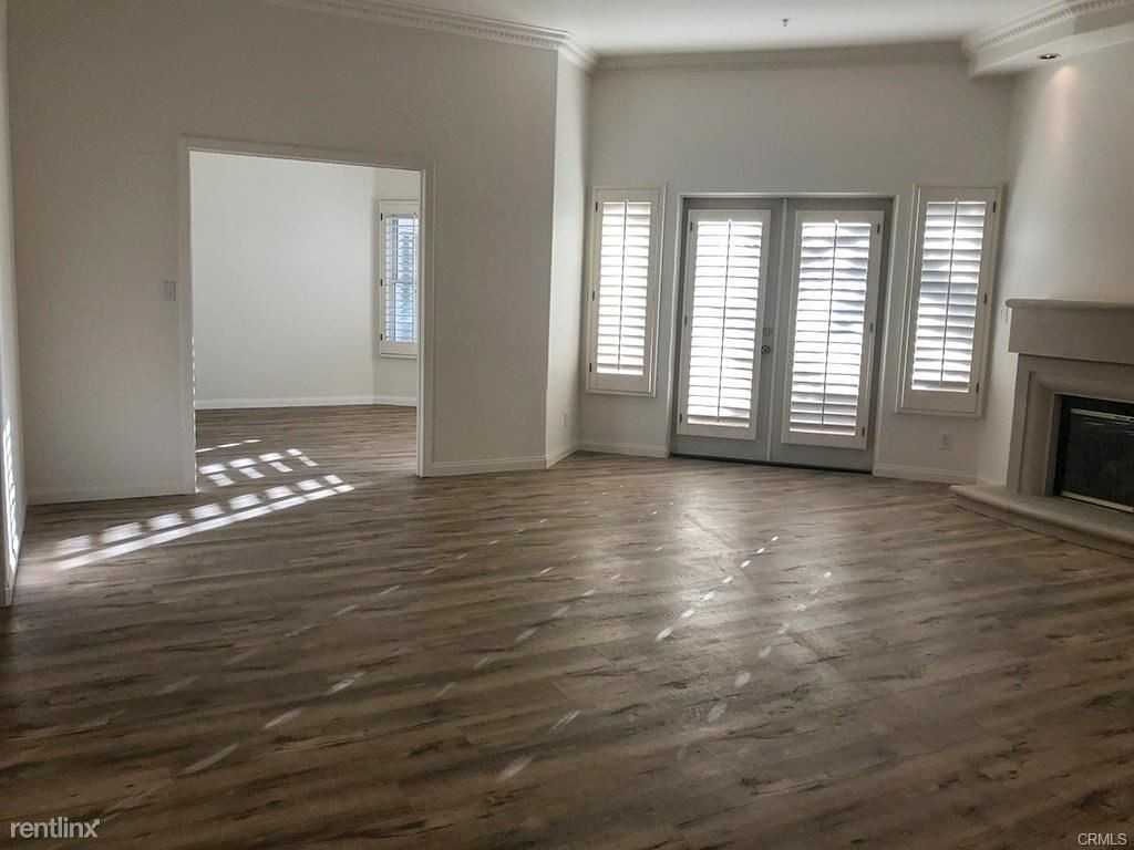 83 Plaza De Las Flores - Photo 2 of 10