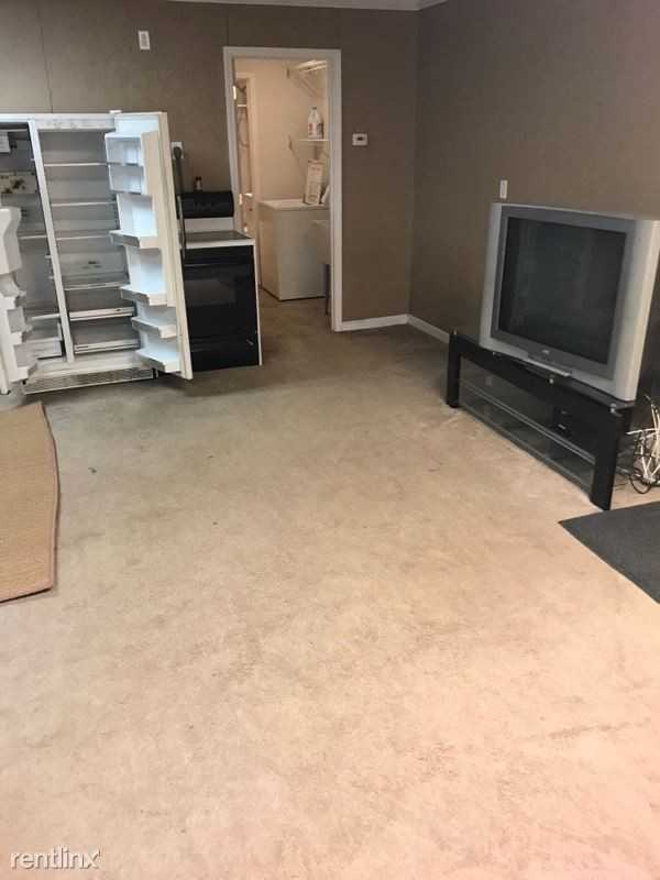 7 Shamrock Blvd - Photo 3 of 3