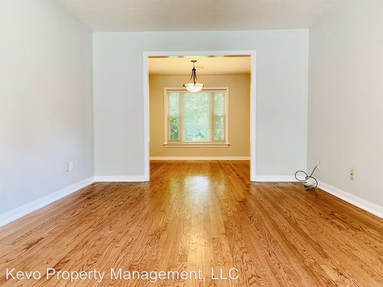 405 Nw 54th St - Photo 3 of 15
