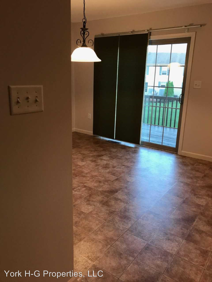 3 Rebecca Dr - Photo 3 of 4