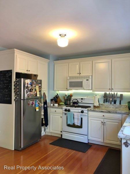 7717 15th Ave NE - Photo 3 of 27