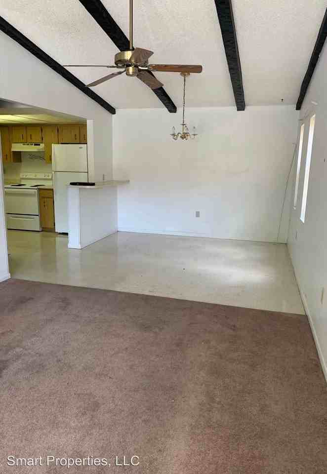 1638 Crystal Park Circle - Photo 2 of 3