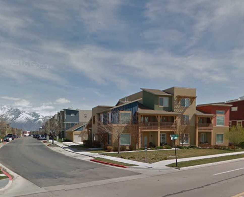 11303 S River Heights Dr - Photo 2 of 13