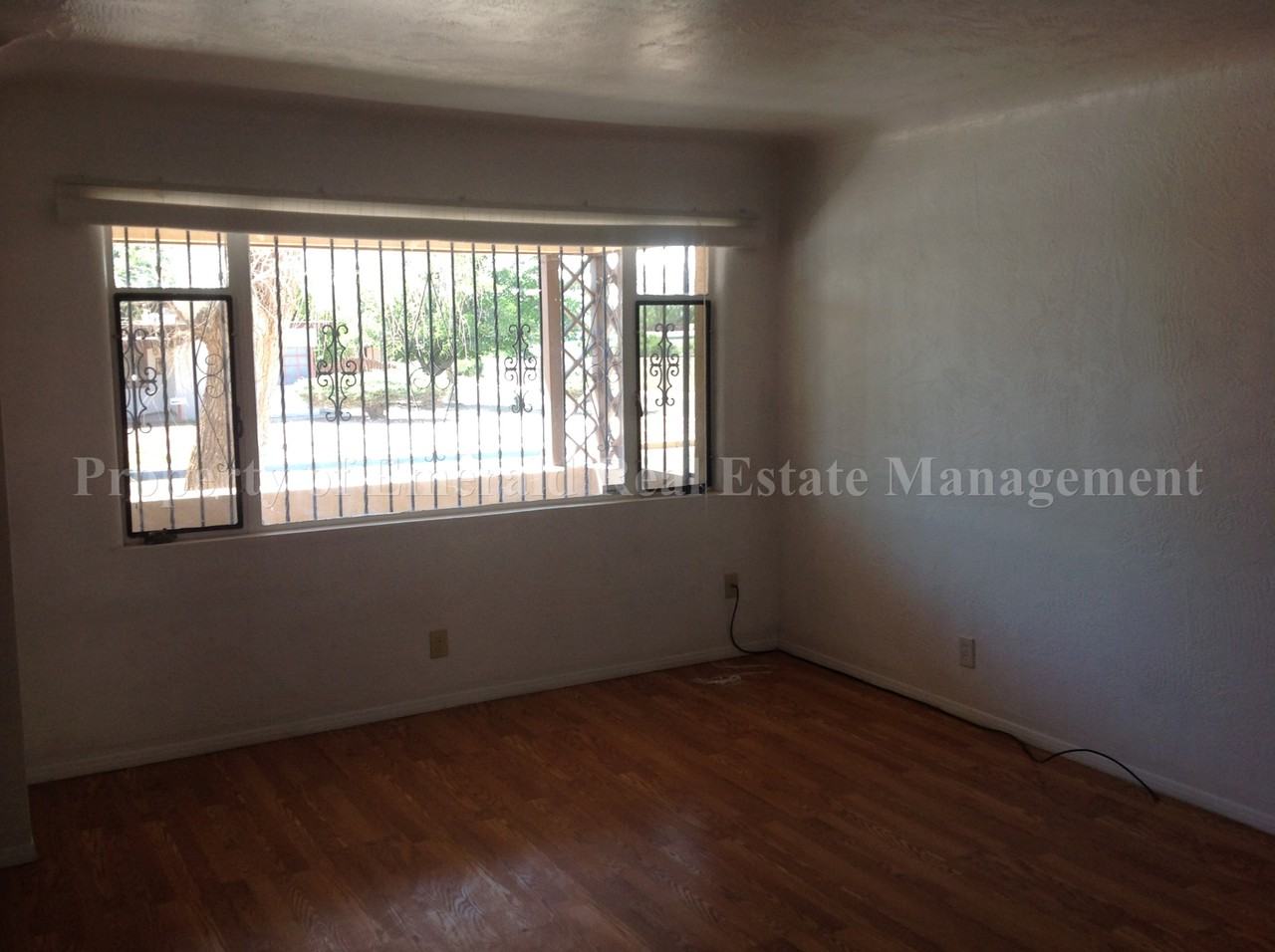 534 Charleston St NE - Photo 3 of 29