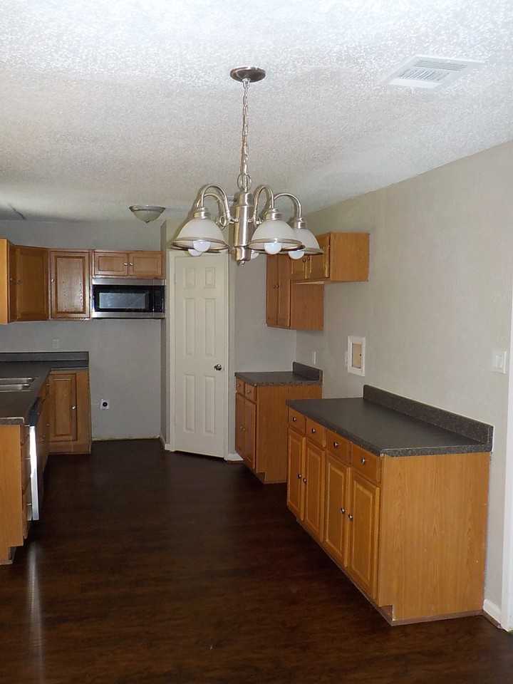 23303 Dew Wood Ln - Photo 3 of 11