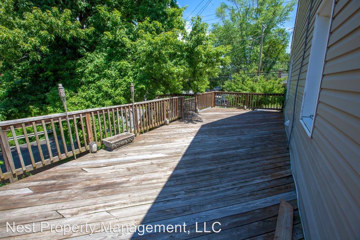 404 Elliott Ave - Photo 3 of 11