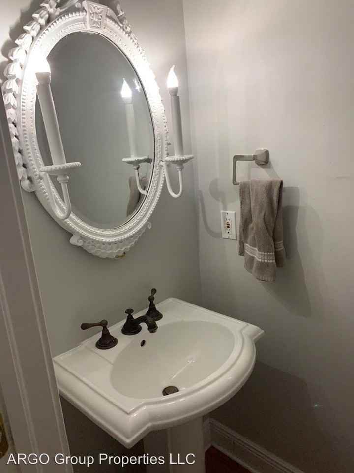 1001 S Rome Ave #14 - Photo 2 of 17