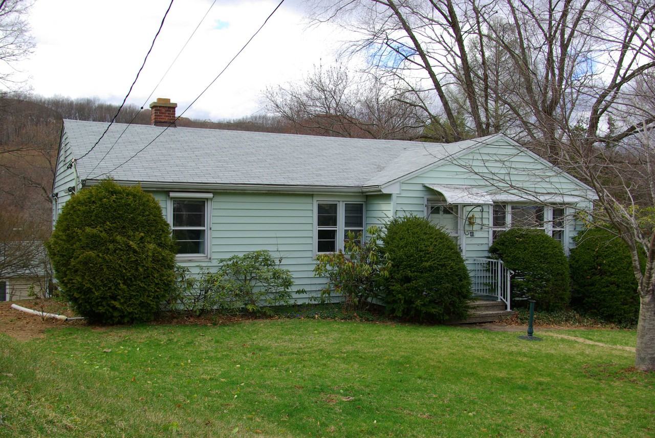 46 Klarman Dr - Photo 2 of 6