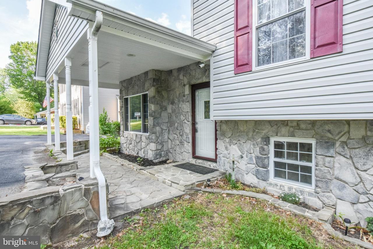 11420 Redlands Rd - Photo 3 of 50