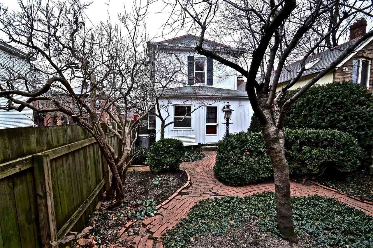 554 S 6th St - Photo 2 of 50