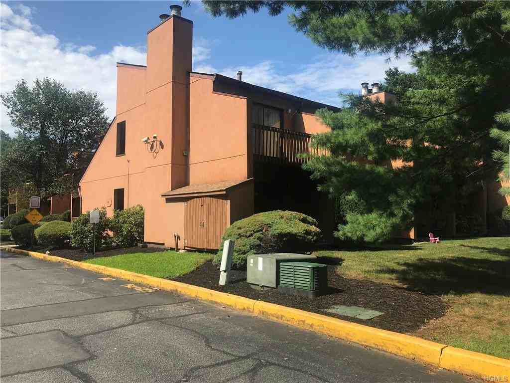 101 Town Hill Condominium