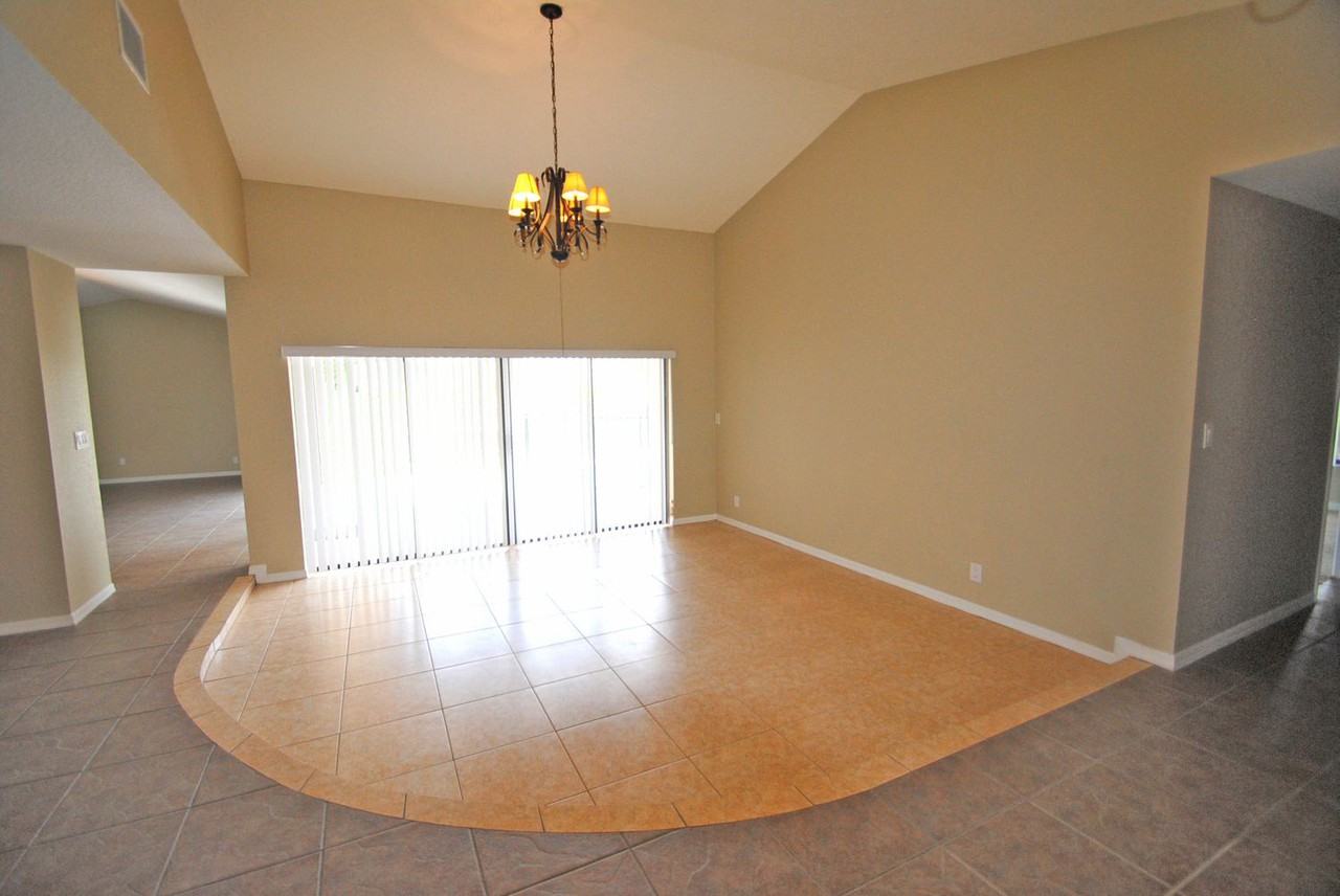 3816 NW 72nd Dr - Photo 3 of 12