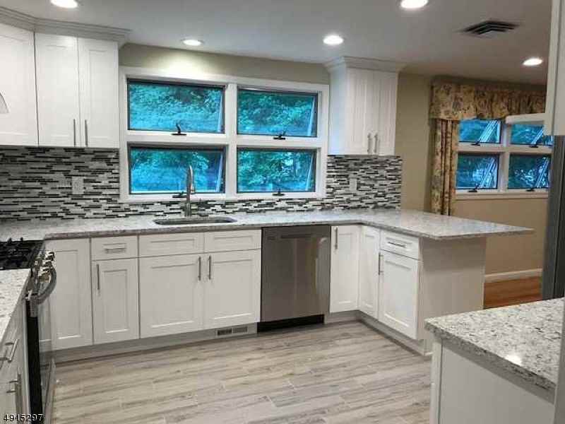 52 Winchester Rd - Photo 3 of 18