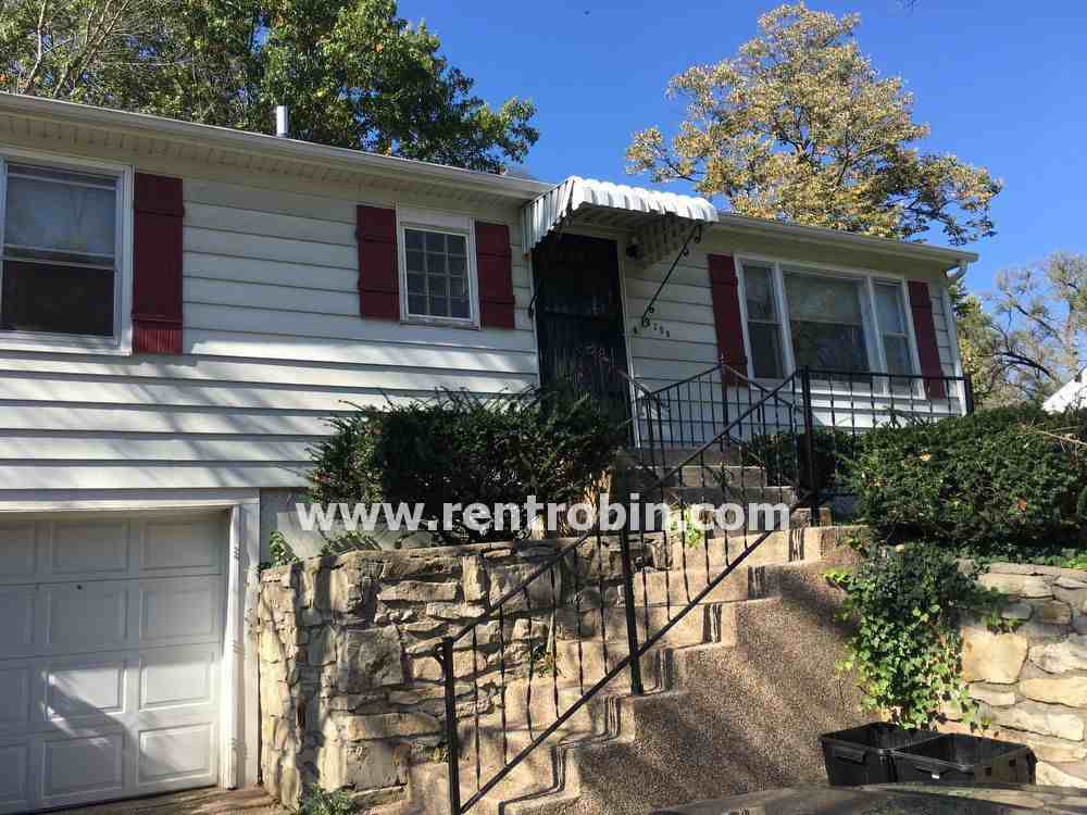 4208 N Brighton Ave - Photo 2 of 18