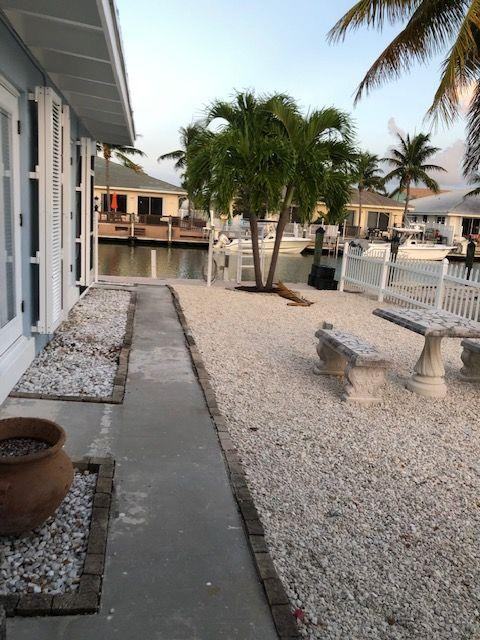 231 9th St - Photo 2 of 24