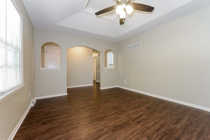 2972 Iva Dr - Photo 2 of 8