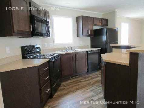 1908 E 19th St #W4 - Photo 2 of 4