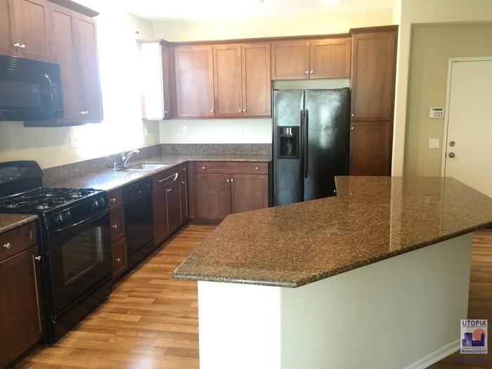 1811 Montilla Drive - Photo 2 of 18