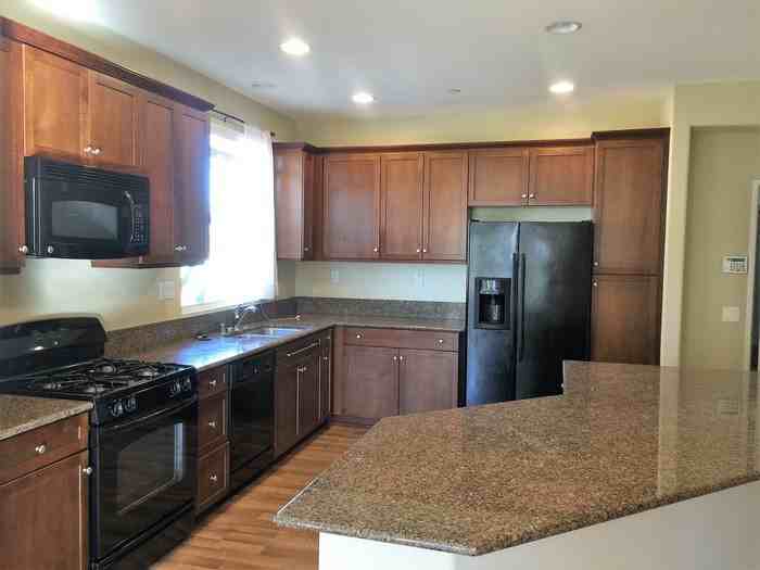 1811 Montilla Drive - Photo 3 of 18