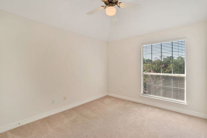 18871 Haddington Ln - Photo 3 of 24