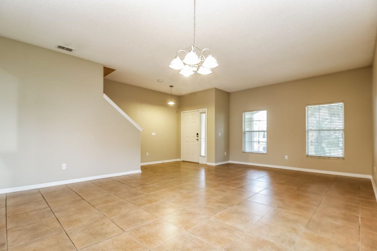 9725 Heron Pointe Dr - Photo 2 of 22