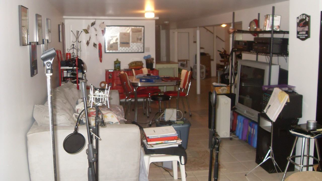1657 N Harding Ave - Photo 2 of 17