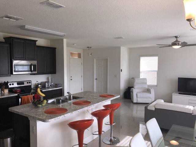 11422 Sw Patterson Street - Photo 3 of 28