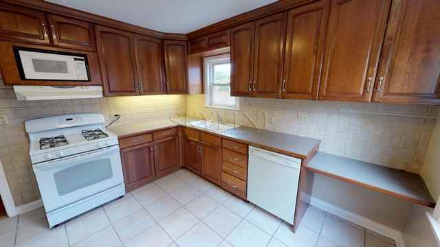 514 N Emerson St - Photo 3 of 19