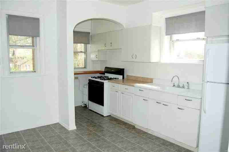 1216 Moorlands Drive 2 - Photo 2 of 15