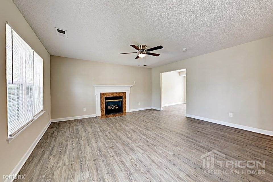2656 Captains Watch Road Ne - Photo 2 of 16