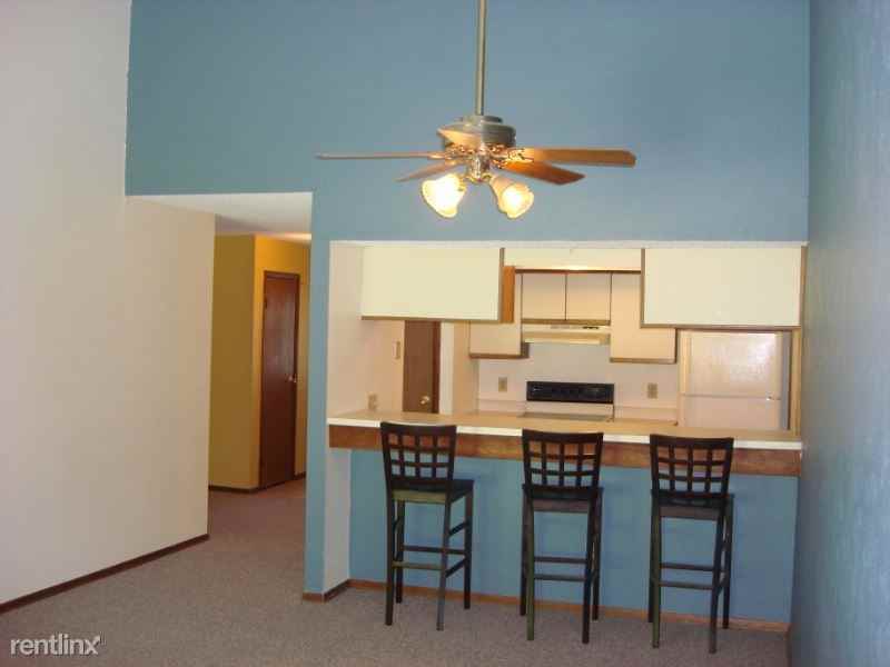 32 Westchester Drive - Photo 3 of 6