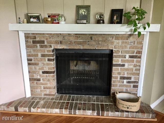 3616 Coppertree Circle - Photo 3 of 9