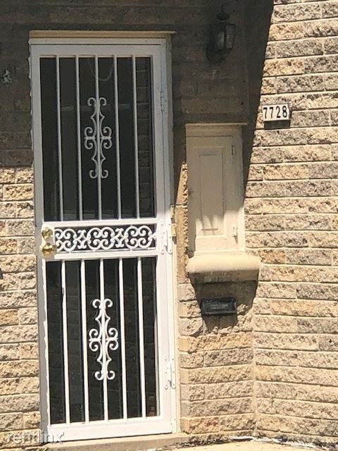 7728 W Auer Ave - Photo 2 of 9