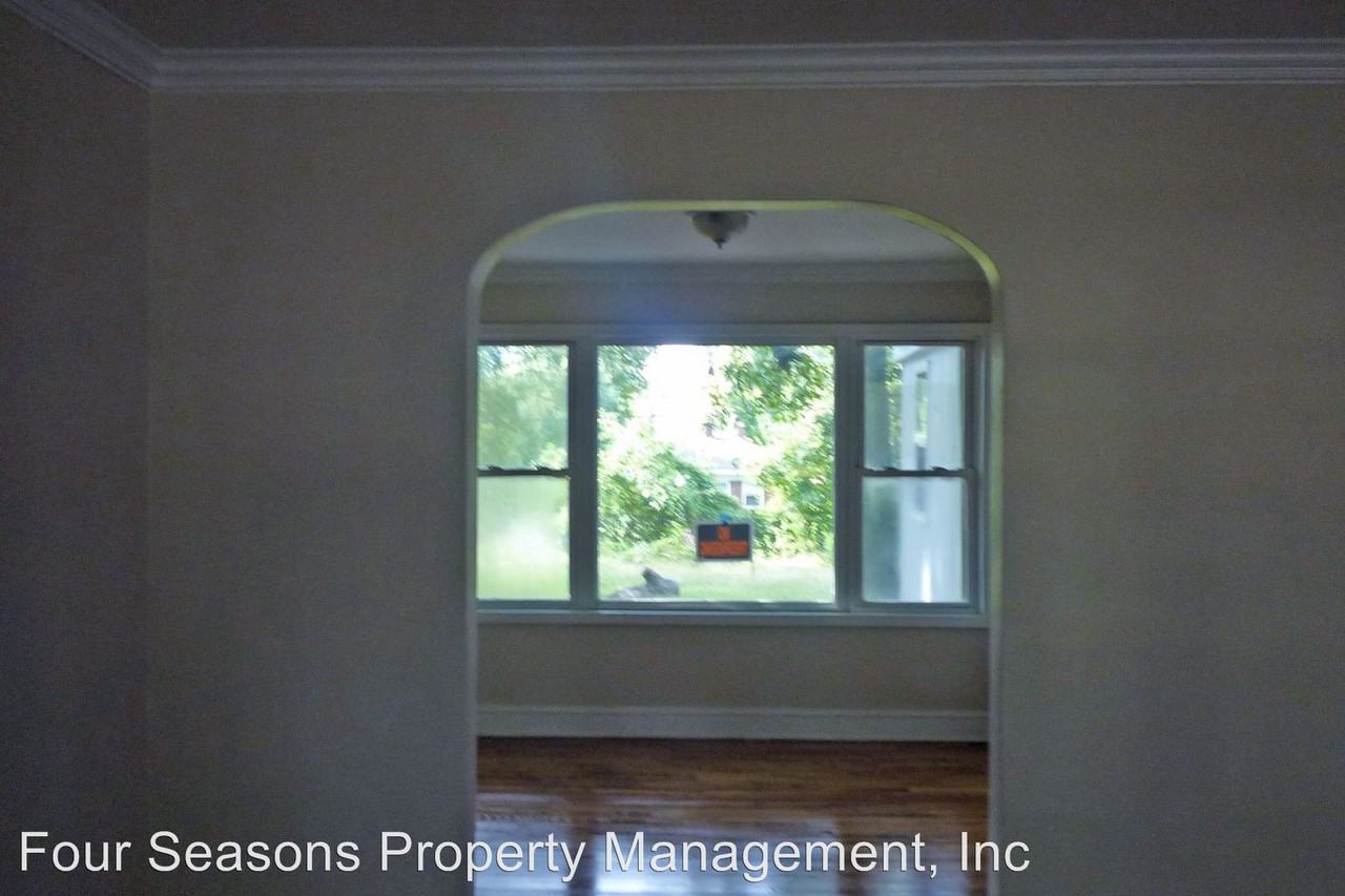 305 Sylvania Avenue - Photo 3 of 11
