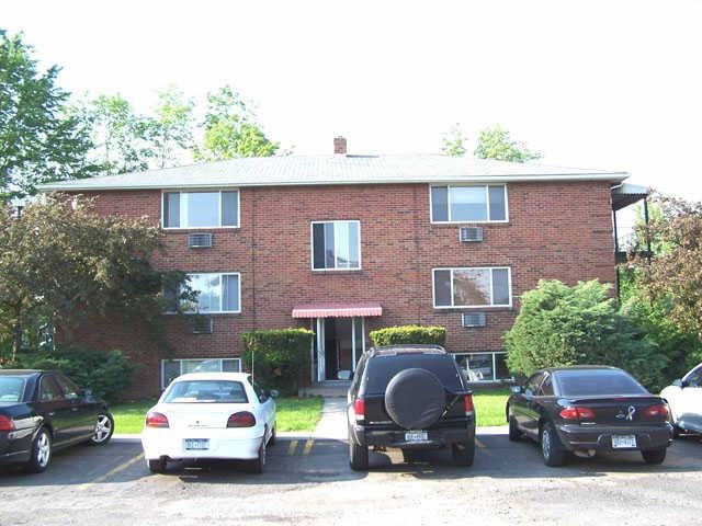 Grand Island Manor - Photo 2 of 6