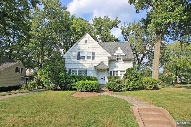 12 Sutton Pl - Photo 2 of 18