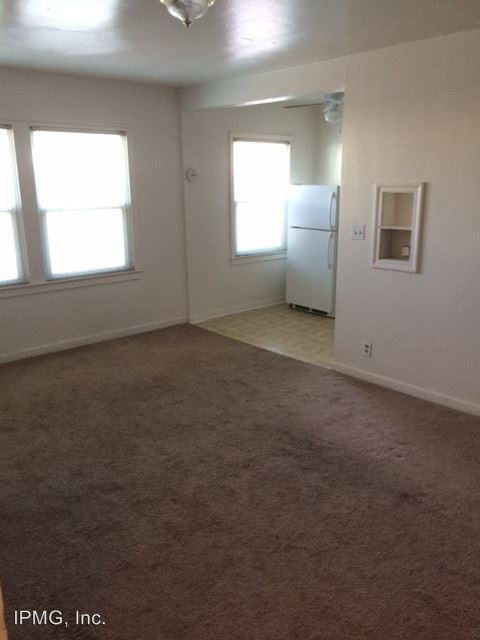 The Charnholm Building 117-119-121 SW 4th Street - Photo 2 of 6