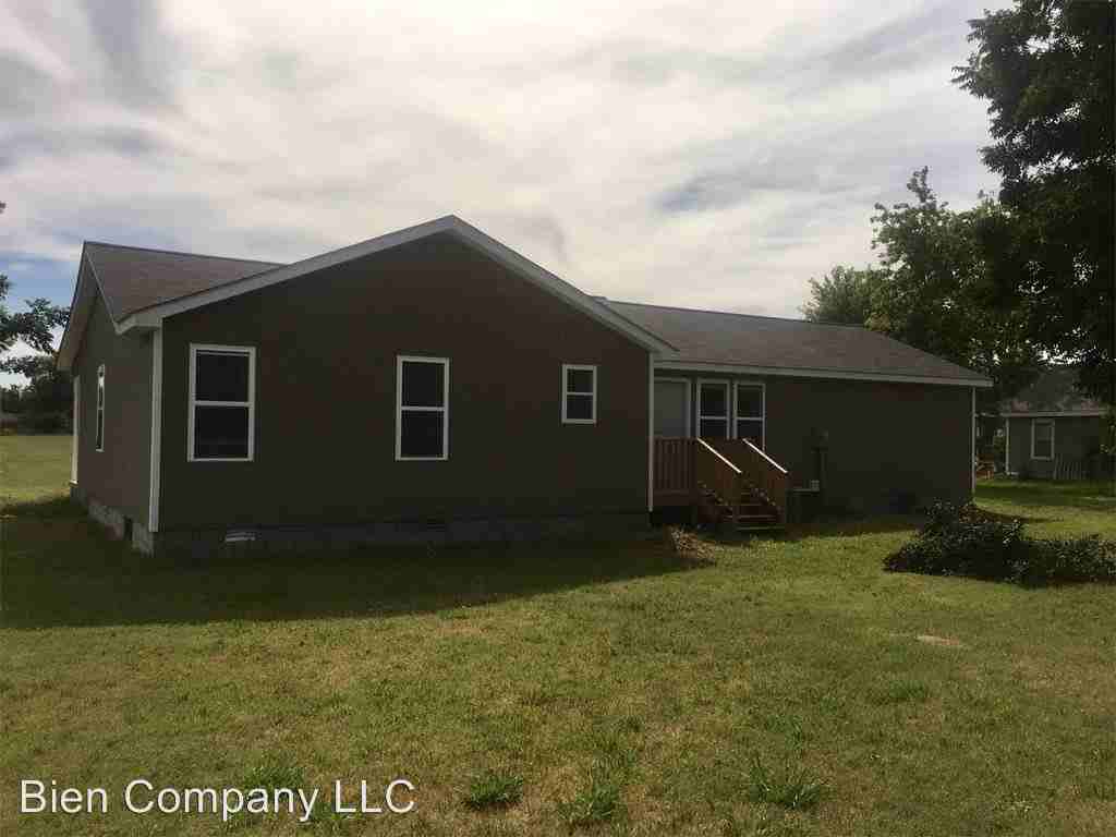 1417 E. Oak St. - Photo 2 of 17