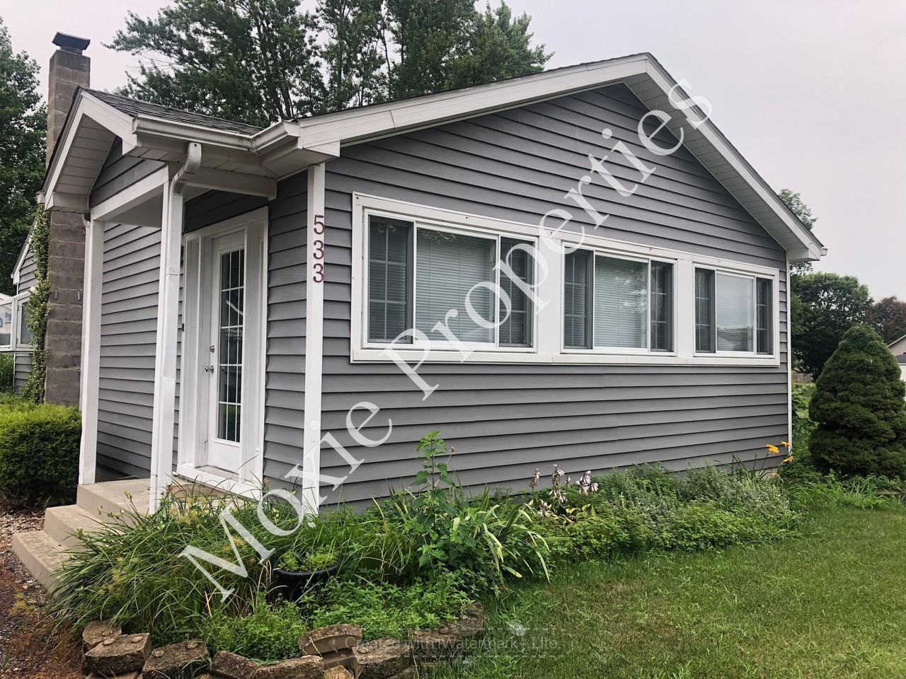 533 E Grant St - Photo 2 of 9