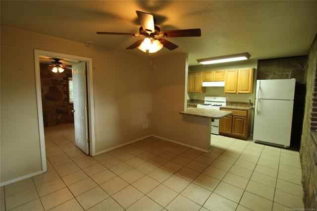 506 N Oak Ave - Photo 2 of 11