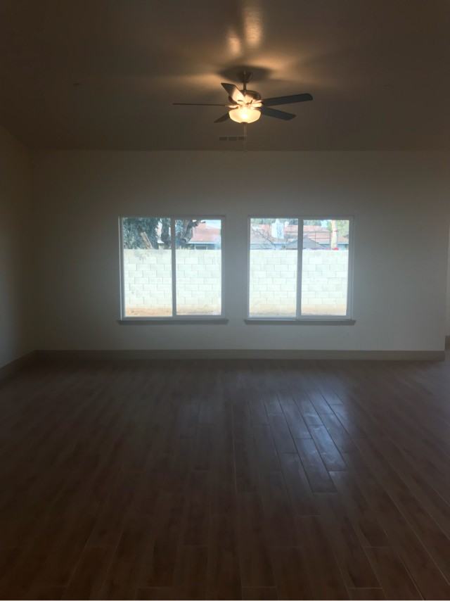 5392 W Acacia Ave - Photo 3 of 4