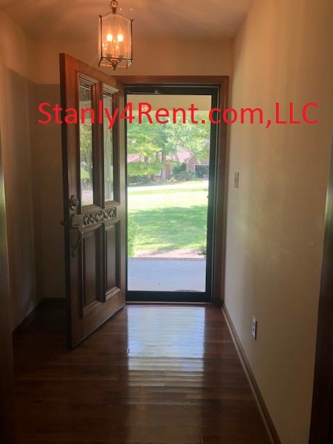 1714 Arbor Way - Photo 2 of 11