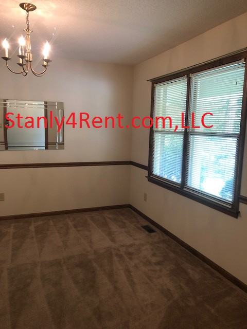 1714 Arbor Way - Photo 3 of 11